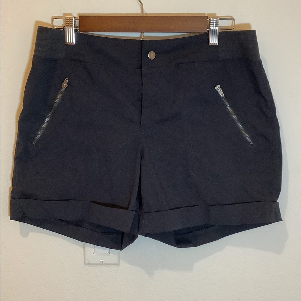Te Verde Womens gray short